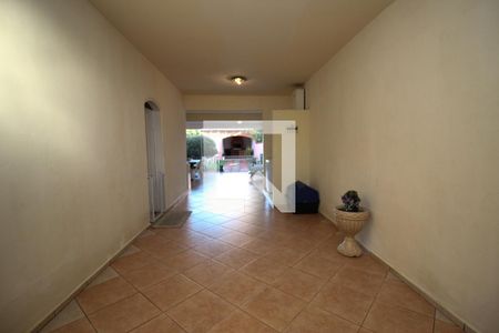 Casa à venda com 312m², 3 quartos e 2 vagas Casa à venda com 312m², 3 quartos e 2 vagasGaragem