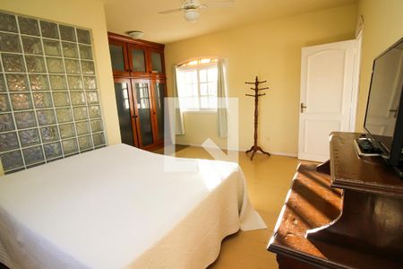 Casa à venda com 312m², 3 quartos e 2 vagas Casa à venda com 312m², 3 quartos e 2 vagasSuíte 2