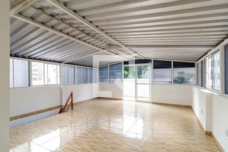 Apartamento à venda com 129m², 3 quartos e sem vagaÁrea multiuso - cobertura