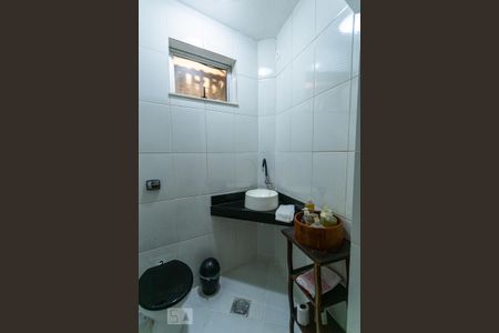 Casa para alugar com 340m², 3 quartos e 3 vagasBanheiro