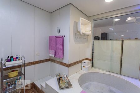 Casa para alugar com 340m², 3 quartos e 3 vagasBanheiro da Suíte 1