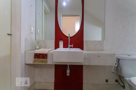 Casa para alugar com 340m², 3 quartos e 3 vagasBanheiro