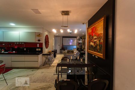 Sala 1 de casa para alugar com 3 quartos, 340m² em Serra, Belo Horizonte