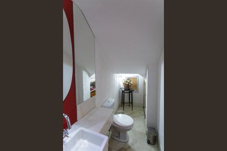 Casa para alugar com 340m², 3 quartos e 3 vagasBanheiro