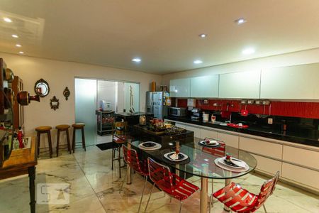 Casa para alugar com 340m², 3 quartos e 3 vagasCozinha