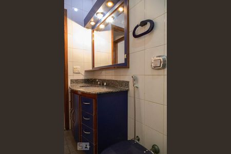 Apartamento à venda com 123m², 3 quartos e 2 vagasBanheiro social 