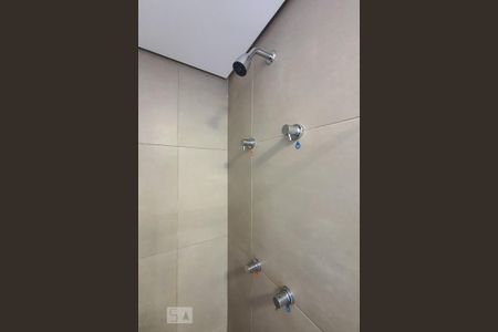 Banheiro de kitnet/studio à venda com 1 quarto, 16m² em Vila Mariana, São Paulo