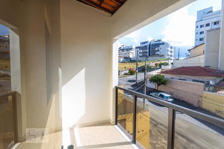 Casa à venda com 340m², 4 quartos e NaN vagasvaranda