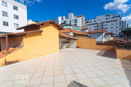 Casa à venda com 340m², 4 quartos e NaN vagasVista