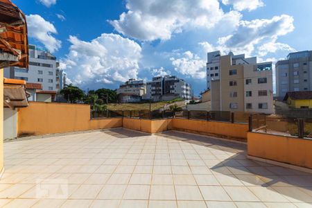 Casa à venda com 340m², 4 quartos e NaN vagasVista