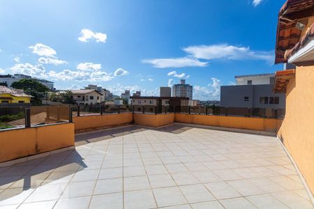 Casa à venda com 340m², 4 quartos e NaN vagasVista
