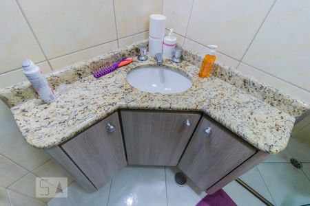 Casa à venda com 167m², 3 quartos e 2 vagasDetalhe banheiro