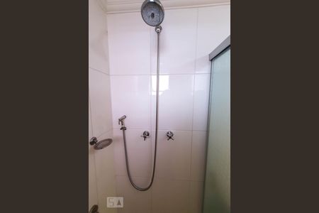 Apartamento à venda com 77m², 2 quartos e 2 vagasDetalhe   Chuveiro