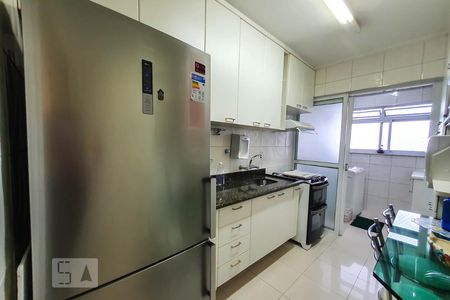 Apartamento à venda com 77m², 2 quartos e 2 vagasCozinha