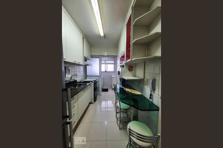 Apartamento à venda com 77m², 2 quartos e 2 vagasCozinha