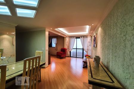 Sala de Estar de apartamento à venda com 2 quartos, 77m² em Vila Monumento, São Paulo