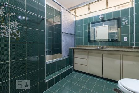 Apartamento à venda com 168m², 3 quartos e 1 vagaBanheiro da suíte