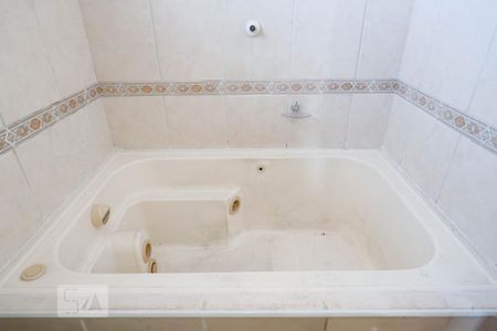 Casa para alugar com 105m², 2 quartos e sem vagaBanheiro da Suíte