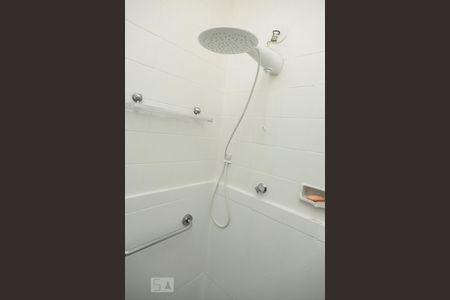 Apartamento para alugar com 70m², 2 quartos e sem vagaBanheiro