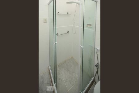 Apartamento para alugar com 70m², 2 quartos e sem vagaBanheiro