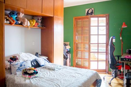 Casa à venda com 220m², 4 quartos e 5 vagasQuarto 4