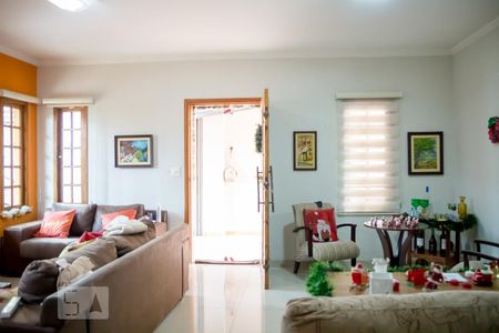 Sala de casa à venda com 4 quartos, 220m² em Parque Sao Pedro, São Bernardo do Campo