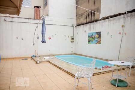 Casa à venda com 220m², 4 quartos e 5 vagasPiscina