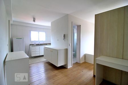 Sala/Cozinha de apartamento para alugar com 1 quarto, 26m² em Bangú, Santo André