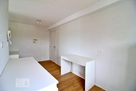 Sala/Cozinha de apartamento para alugar com 1 quarto, 26m² em Bangú, Santo André