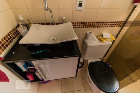 Apartamento à venda com 55m², 2 quartos e 1 vagaDetalhe banheiro
