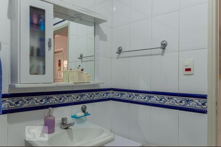 Casa à venda com 450m², 3 quartos e 3 vagas Casa à venda com 450m², 3 quartos e 3 vagasBanheiro