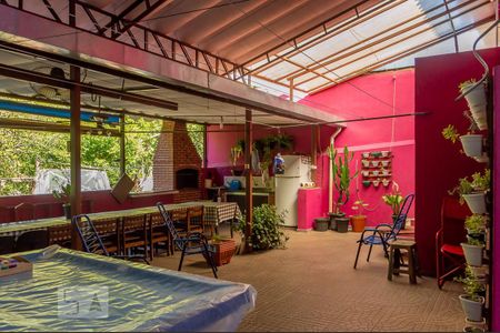 Casa à venda com 450m², 3 quartos e 3 vagas Casa à venda com 450m², 3 quartos e 3 vagasÁrea Externa