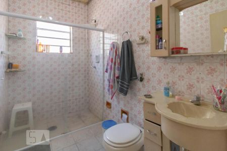 Casa à venda com 180m², 4 quartos e 3 vagasBanheiro