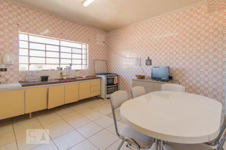 Casa à venda com 180m², 4 quartos e 3 vagasCozinha