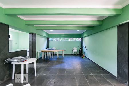 Apartamento para alugar com 68m², 2 quartos e 1 vagaÁrea comum - Salão de festas