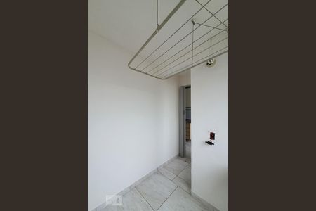 Apartamento para alugar com 68m², 2 quartos e 1 vagaÁrea de serviço