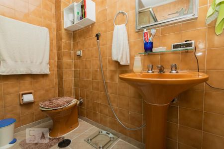 Apartamento à venda com 143m², 2 quartos e 1 vaga Apartamento à venda com 143m², 2 quartos e 1 vagaBanheiro