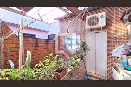 Casa à venda com 160m², 2 quartos e 1 vagaÁrea de Serviço