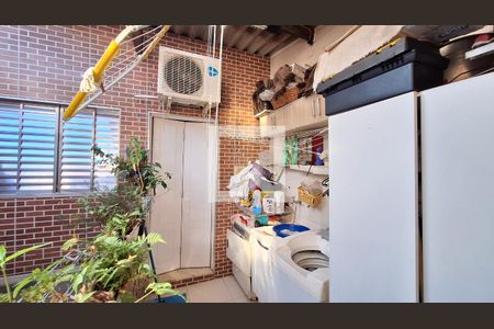 Casa à venda com 160m², 2 quartos e 1 vagaÁrea de Serviço