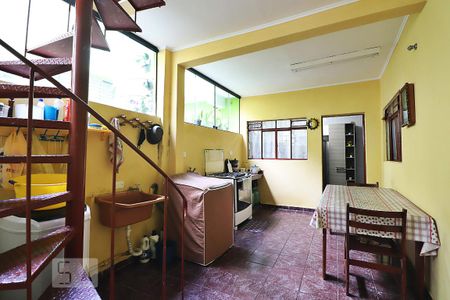 Casa à venda com 392m², 5 quartos e 4 vagasÁrea de Serviço