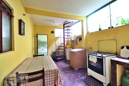 Casa à venda com 392m², 5 quartos e 4 vagasÁrea de Serviço