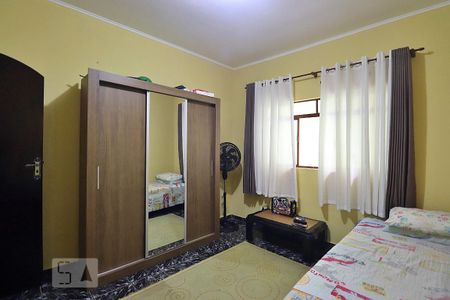 Casa à venda com 392m², 5 quartos e 4 vagasQuarto 2