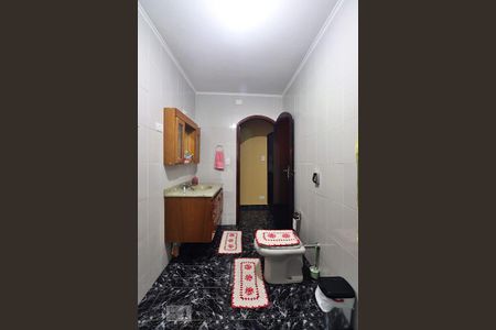 Casa à venda com 392m², 5 quartos e 4 vagasBanheiro 2