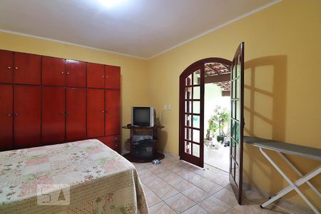 Casa à venda com 392m², 5 quartos e 4 vagasQuarto 4