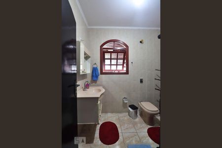 Casa à venda com 392m², 5 quartos e 4 vagasBanheiro 1