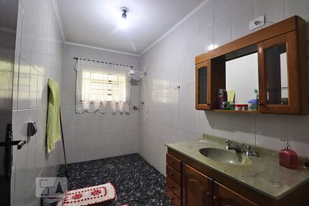 Casa à venda com 392m², 5 quartos e 4 vagasBanheiro 2