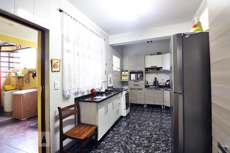Casa à venda com 392m², 5 quartos e 4 vagasCozinha