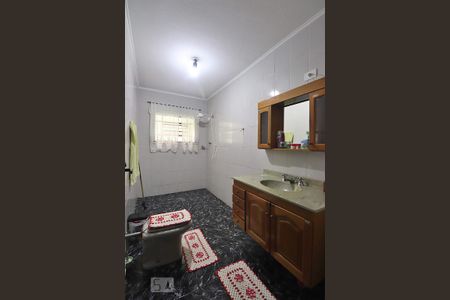 Casa à venda com 392m², 5 quartos e 4 vagasBanheiro 2