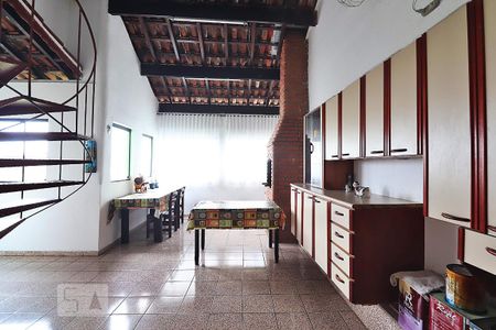 Casa à venda com 392m², 5 quartos e 4 vagasÁrea Gourmet
