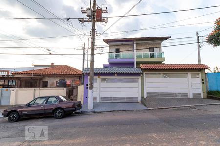 Casa à venda com 250m², 3 quartos e 5 vagas Casa à venda com 250m², 3 quartos e 5 vagasFachada